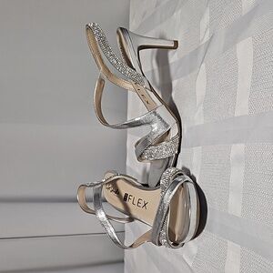 LifeStride Mia Glitz Silver Dress Sandals/heels with Rhinestones 7.5W